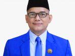 zulfydar-zaidar-mochtar-biru.jpg