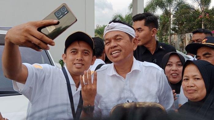 Tawaran Sederhana Dedi Mulyadi kepada Cabup Sumedang Dony Ahmad Munir: Pasang Foto Saya