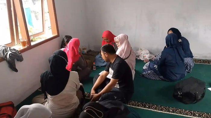 Belasan Pelajar Keracunan, Ada Instruksi MBG Langsung Dibagikan ke Pelajar Tanpa Dicek