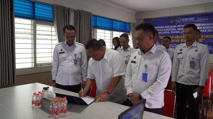 Rutan Garut Teken Komitmen Bersama, Berantas Narkoba dan Halinar di Lingkungan Pemasyarakatan