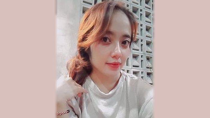 PREDIKSI SKOR - Yuliati Yosida (38), Bobotoh geulis asal Jatinangor, Kabupaten Sumedang.