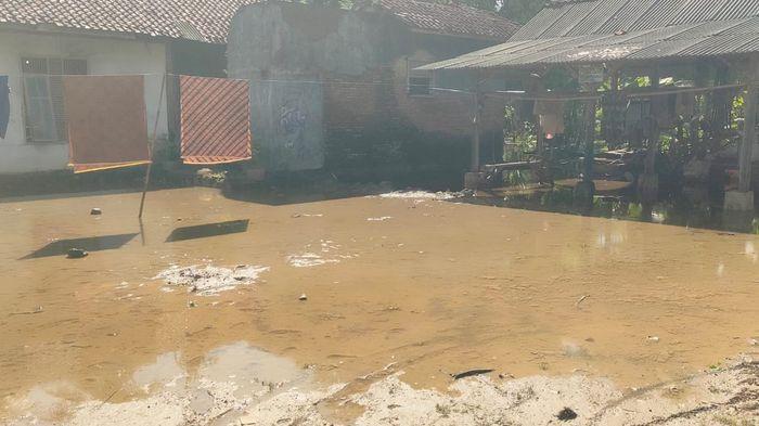 Warga Korban Banjir di Pangandaran Alami Sakit Gatal-gatal
