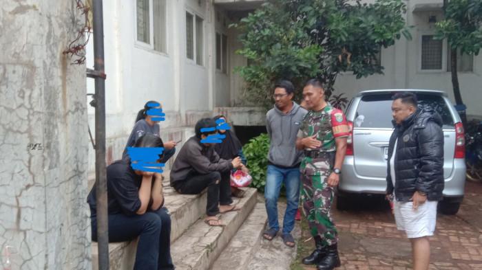 Diduga Bandar Sabu yang Kabur dari Penggerebekan Warga di Jatinangor Sumedang Tinggalkan Mobil