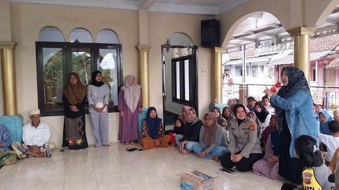 Warga Bungursari Kota Tasik Ngadu ke Kapolres dan Dewan Soal Jalan Rusak, 19 Tahun Tak Diperbaiki