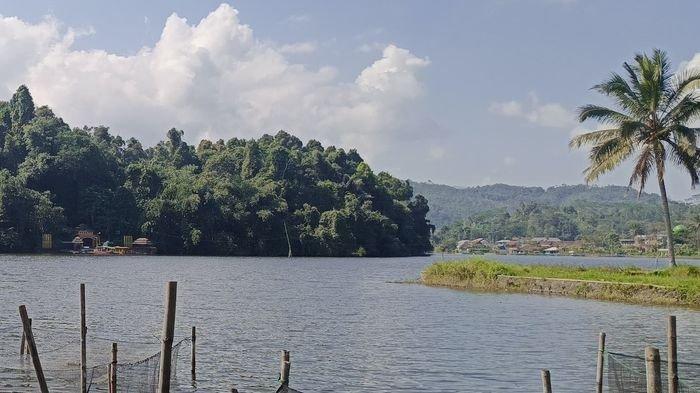 Ilustrasi Situ Leutik (Foto: Suasana di obyek wisata Situ Lengkong Panjalu, Jumat (12/7/2024)