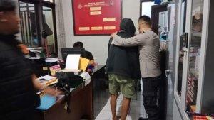 Ai-Hikmah-35-sedang-berada-di-warungnya-ketika-terdengar.jpg
