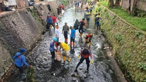 Aksi-Bersih-Bersih-di-Kota-Tasikmalaya.jpg