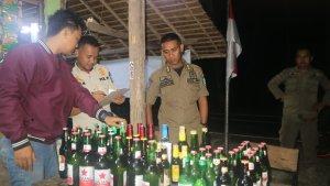 Buntut-16-Orang-Meninggal-karena-Miras-di-Jabar.jpg
