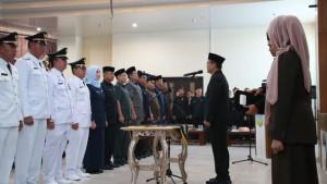 Bupati-Tasikmalaya-Cecep-Nurul-Yakin-ketika-melantik-pejabat-administrator-1.jpg
