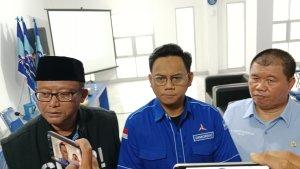 Demokrat-Jabar-nih-bos.jpg