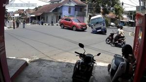 Detik-detik-Elf-Terguling.jpg