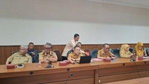 Dirut-RSUD-dr-Soekardjo-rapat-Komisi-I-DPRD-Kota-Tasikmalaya-Senin-30122024.jpg