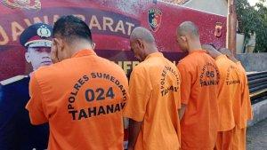 Edi-Setiadi-penadah-pencurian-tiang-internet-di-Sumedang-Rabu-1962024.jpg