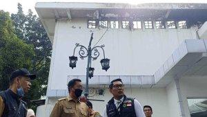 Gubernur-Jawa-Barat-Ridwan-Kamil-bersama-Sekda-Kota-Bandung-Ema-Sumarna.jpg