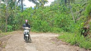 Jjalan-Cimanisan-warung-legok-Desa-Barumekar-Parungponteng-Tasikmalaya-2492025-2.jpg
