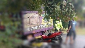 Kecelakaan-maut-pemotor-di-Pangandaran-yang-meninggal-menabrak-mobil-truk-1.jpg