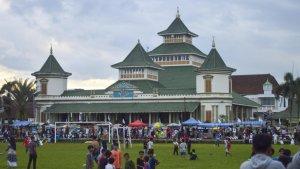 Masjid-Agung-Manonjaya-Tasikma.jpg