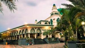 Masjidagungciamis.jpg