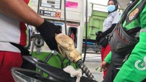 Pengisian-BBM-di-SPBU-di-Tegal-Update-harga-BBM-Pertamina-hari-ini-Senin-3012023.jpg