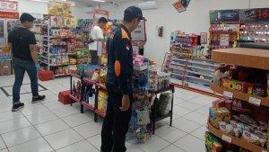Petugas-Inafis-Polres-Tasikmalaya-Kota-di-TKP-minmarket.jpg