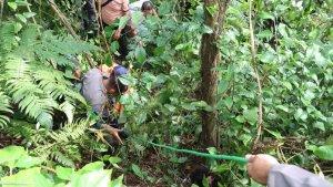 Proses-pencarian-jasad-korban-yang-diduga-dibunuh-oleh-cucunya-sendiri.jpg