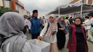 Ratusan-Santri-Garut-Memberi-Aspirasi.jpg
