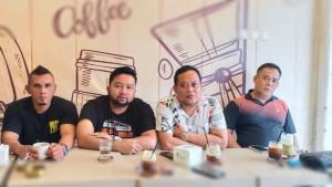 SAHABAT-ENDANG-JUTA-H-Iman-Hidayat-perwakilan-pengusaha-Tasikmalaya-teman.jpg