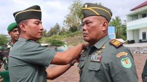 Saat-Mayor-Inf-Jamino-naik-pangkat-dari-Dandim-0625Pangandaran.jpg