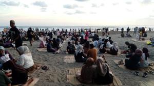 Sabtu-2092025-sore-menikmati-keindahan-Pantai-Barat-Pangandaran-1.jpg