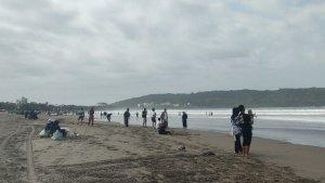 Suasana-Pantai-Barat-Pangandaran-Sabtu-1082024-Pagi-1.jpg