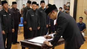 Wali-Kota-Tasikmalaya-Viman-Alfarizi-Ramadhan-rotasi-jabatan-1.jpg