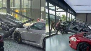 Xpander-Tabrak-Porsche.jpg
