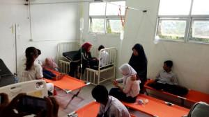keracunan-MBG-perawatan-di-UPTD-Puskesmas-Kadungora-Selasa-3092025-sore-1.jpg