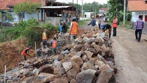 kondisi-terkini-jalan-cuy.jpg