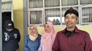 orang-tua-siswa-di-Ciamis.jpg