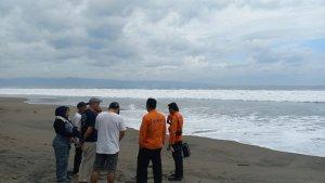 pencarian-wisatawan-di-pantai-sukabumi-1.jpg