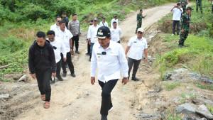 tinjaujalanjalan.jpg