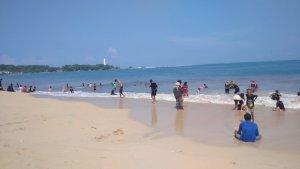 wisatawan-terseret-ombak-di-Pantai-Santolo.jpg