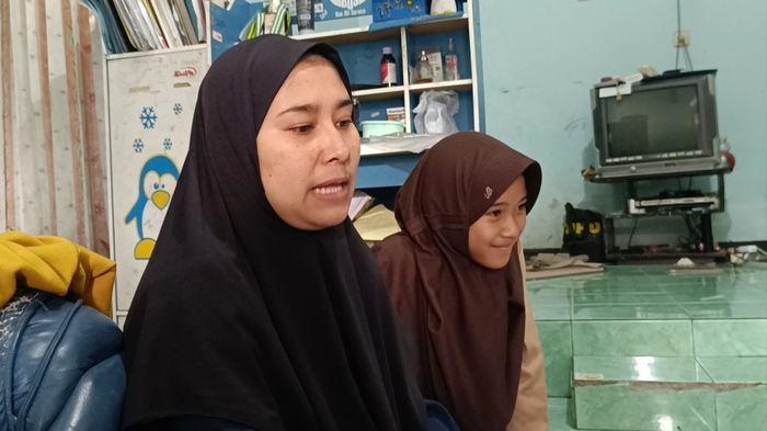 Aneu-Aliyah-37-ibunda-dari-Zulfa-pelajar-viral-di-Kabupaten-Garut-butuh-modal-1.jpg