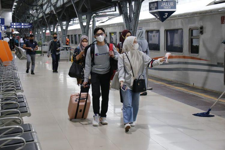 Libur Akhir Tahun, Berikut 8 Stasiun Kereta Api yang Sediakan Vaksin Booster