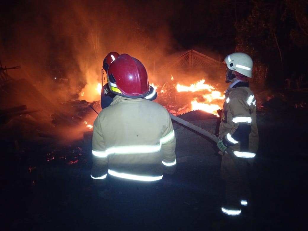 Dua Rumah Terbakar di Tanjungsari Sumedang Pagi Ini, Dua Pemilik Sedang Ibadah Salat