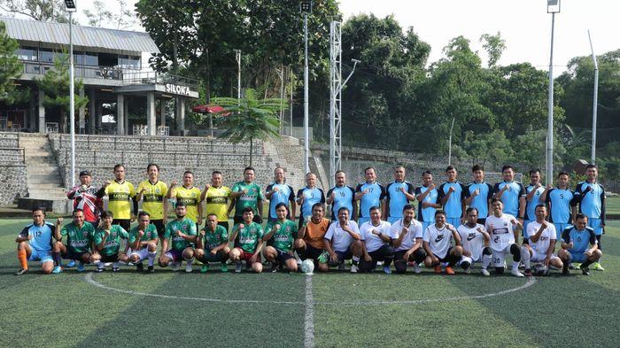 Fun-Football-bareng-Pj-Wali-Kota-dan-Wali-Kota-terpilih-Viman-Alfarizi-1712025-1.jpg
