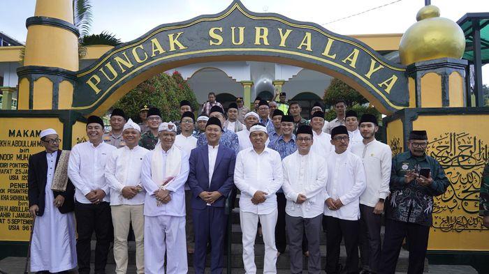 Gubernur-Jabar-Dedi-Mulyadi-milad-ke-120-Pontren-Suryalaya-Jumat-592025-1.jpg