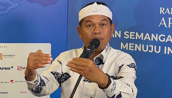 Warga Jabar Boleh Kibarkan Bendera One Piece, Dedi Mulyadi : Asal Ada Bendera Merah Putih di Atas
