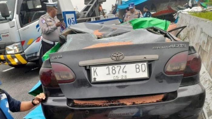 KRONOLOGI-KECELAKAAN-MAUT-Toyota-Altis-K-1874-BQ-di-tol-cisumdawu-26012026-1.jpg