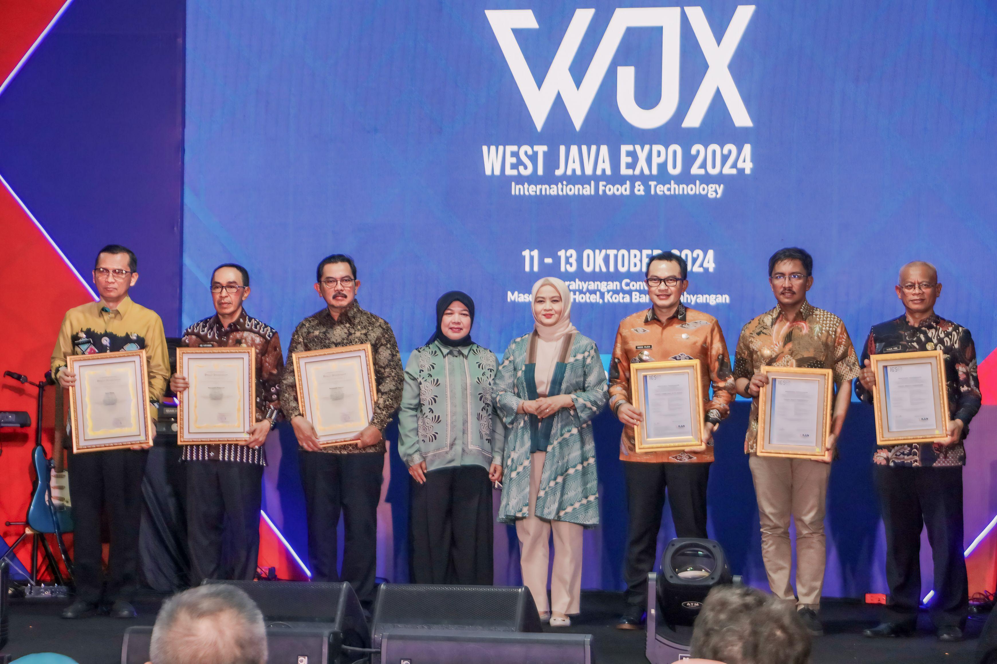 Ciamis Terima Penghargaan West Java Expo 2024 Kategori Ekspor Positif Tertinggi ke-3 di Jabar