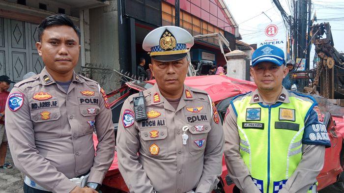 Kasatlantas-Polres-Sumedang-Mochammad-Ali-2712025.jpg
