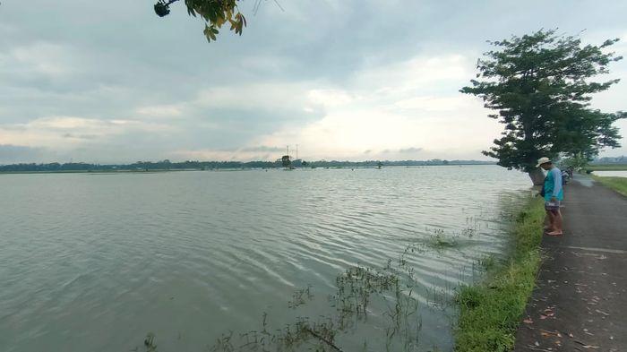 Kondisi-Lahan-Persawahan-Terendam-Banjir-di-Desa-Paledah-pangandaran-2.jpg