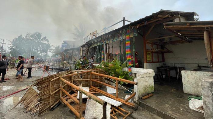 Update Kebakaran Hebat Pamugaran Lounge di Kampung Turis Pangandaran, Kerugian Tembus Rp 500 Juta