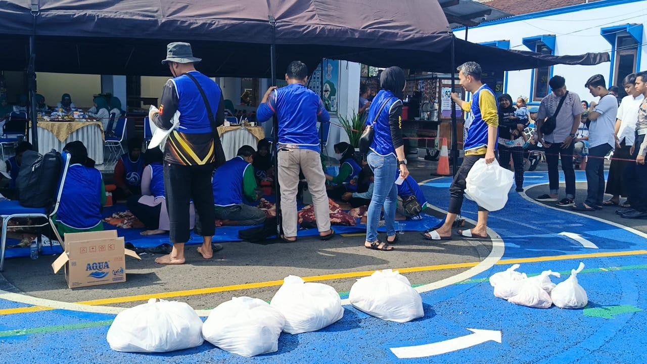 9 Ekor Sapi dan 6 Kambing Disembelih di Mapolres Ciamis, Dagingnya Dibagikan ke Warga